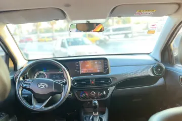 Hyundai Grand i10 High Grade 2021 9