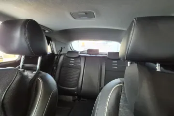 Kia Stonic GT-line 2023 4