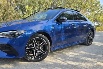 Mercedes-Benz CLA Una belle mercedes benz CLA250e amg full toi panoramic pakg nigt importée d’Allemagne fin serie 2025 2