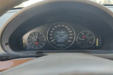 Mercedes-Benz Classe E Élégance 2003 10