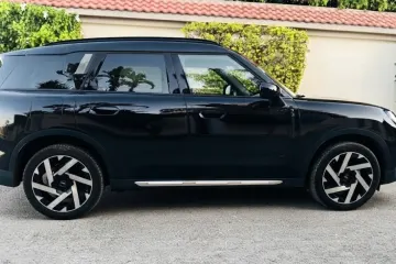 Mini Countryman Favourite (full options equivalent au pack M plus BMW) 2025 4