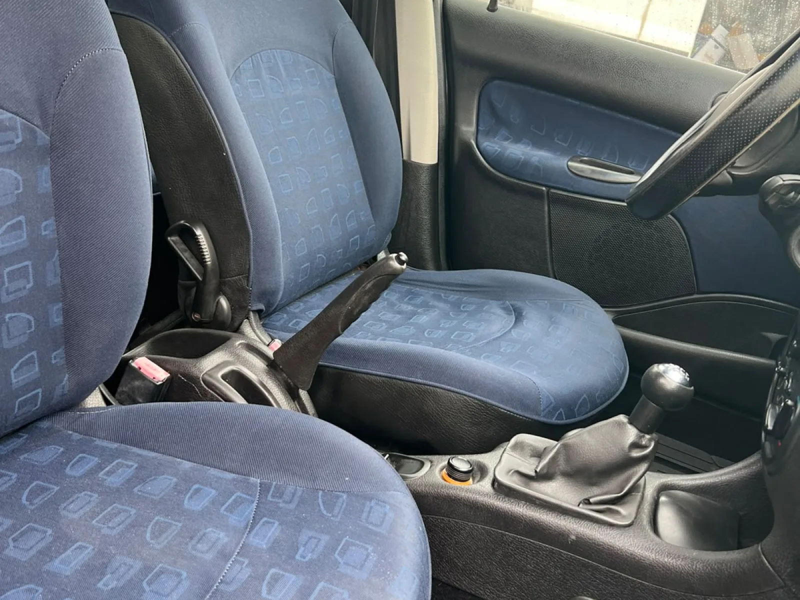 Peugeot 206  2003
