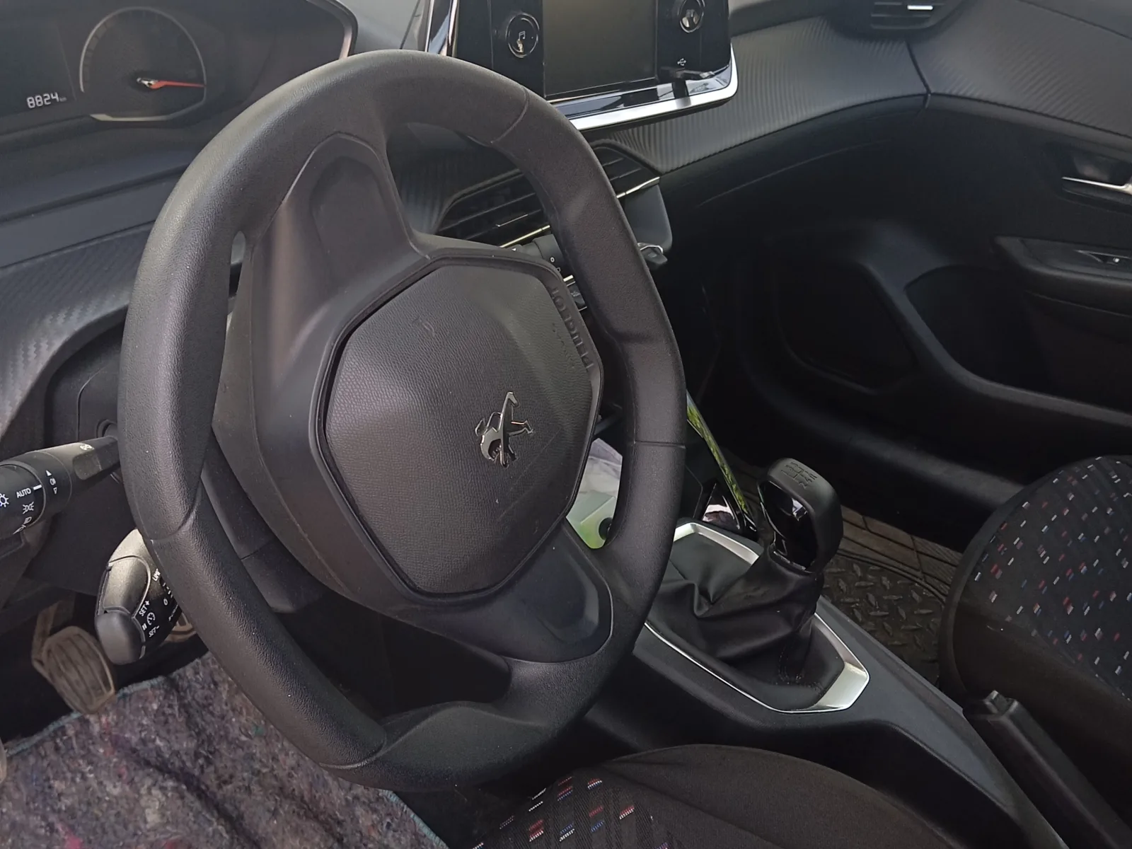 Peugeot 208  2022