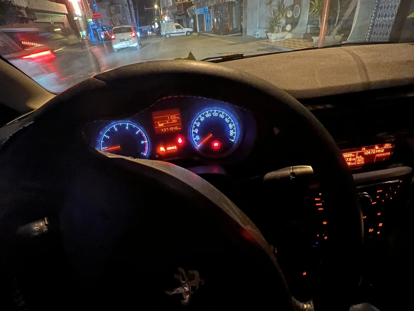 Peugeot 301  2015