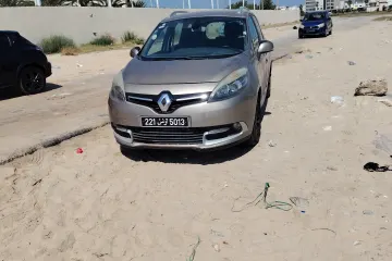 Renault Grand Scenic Confortline 2013 4