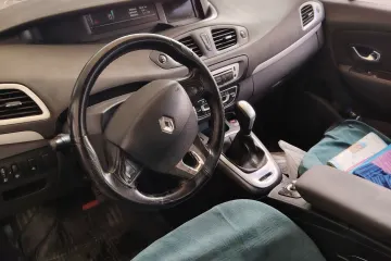 Renault Grand Scenic Confortline 2013 10