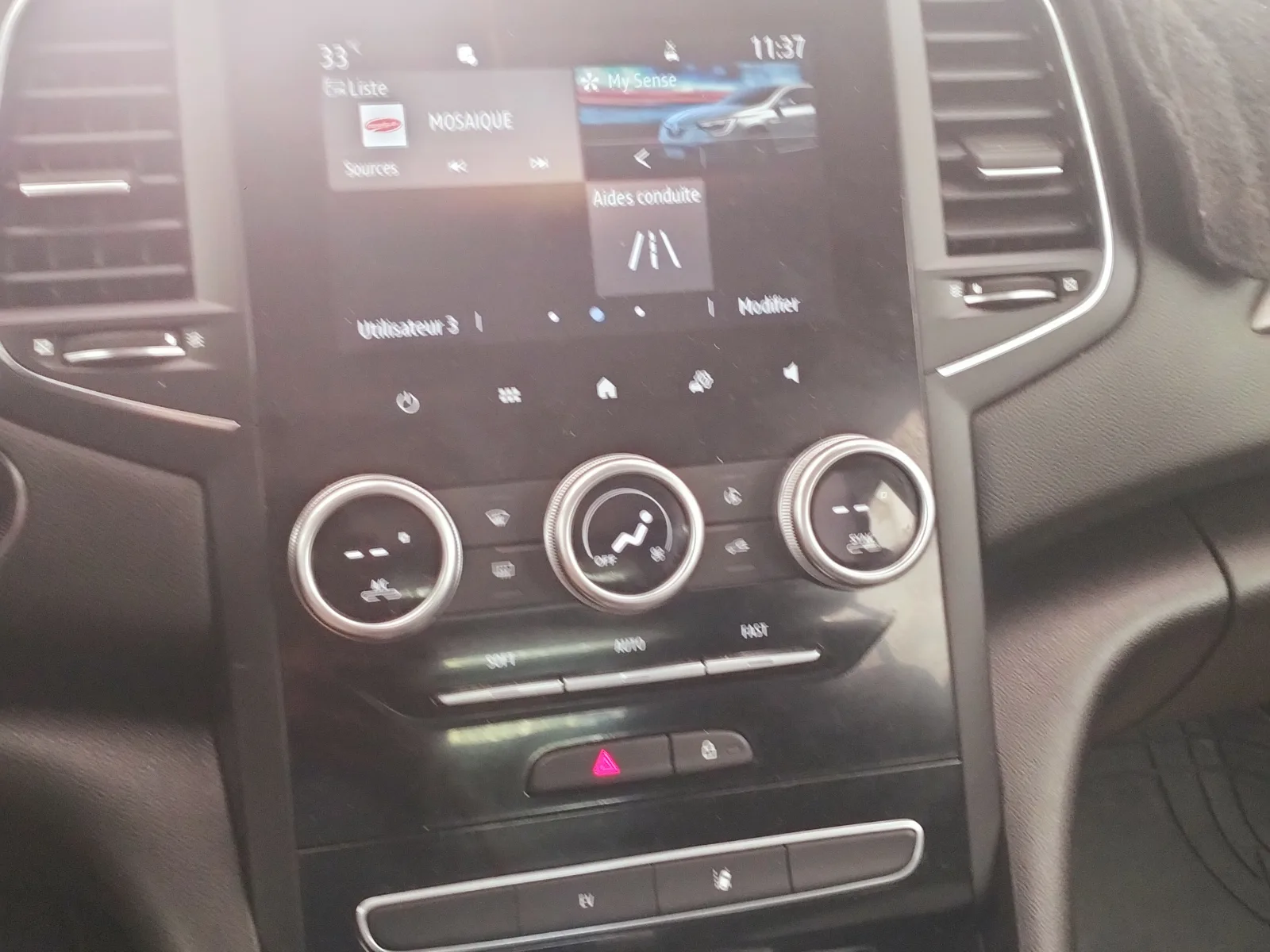 Renault Megane CC Mégane 4 E-tech hybride essence rechargeable 2021