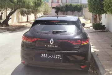 Renault Megane CC Mégane 4 E-tech hybride essence rechargeable 2021 7