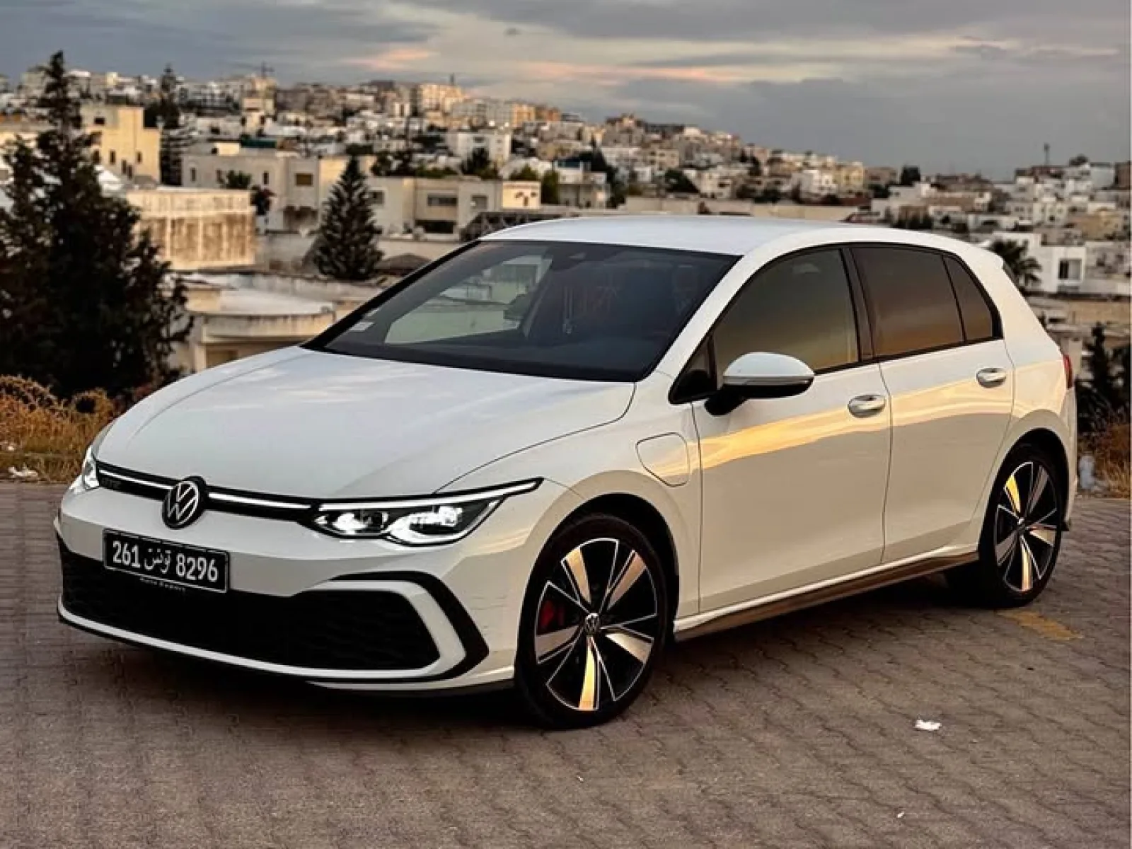 Volkswagen Golf 8 GTE 2021
