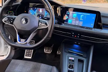 Volkswagen Golf 8 GTE 2021 7