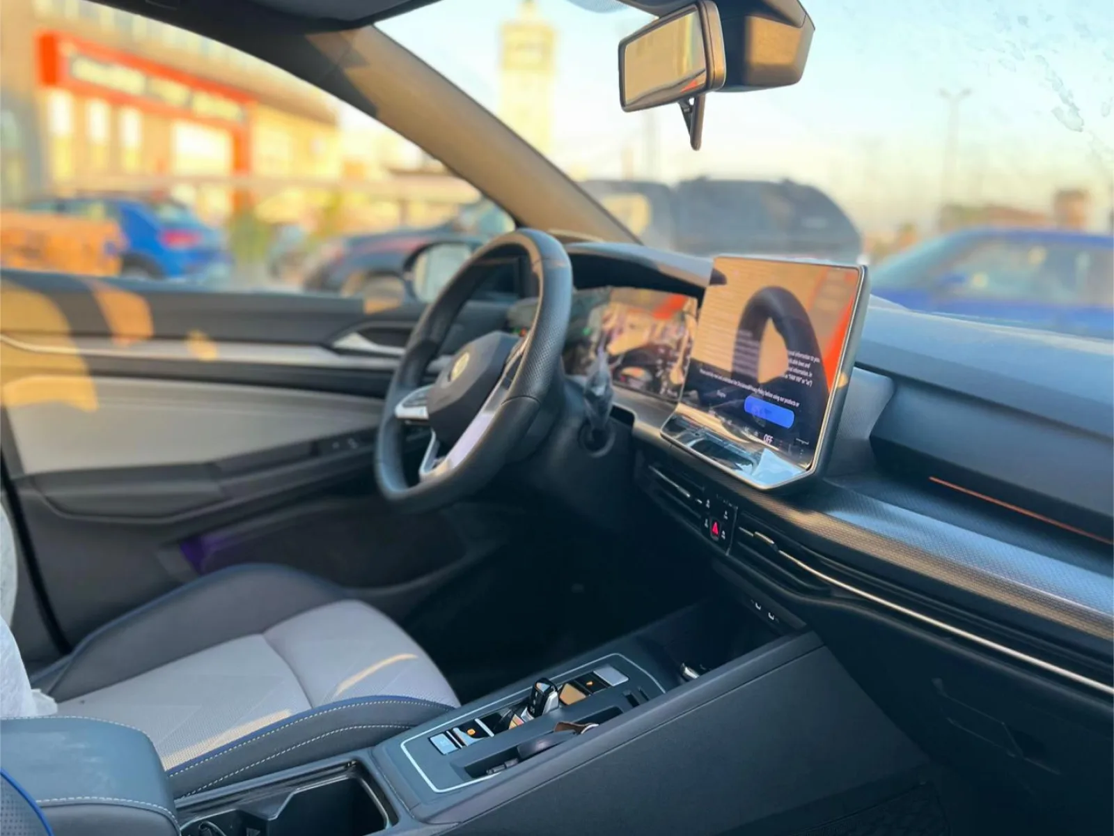 Volkswagen Golf 8 R-Line 2026
