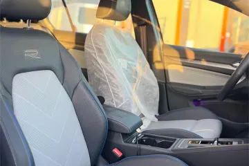 Volkswagen Golf 8 R-Line 2026 5