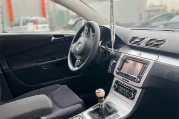 Volkswagen Passat BlueMotion 2017 8