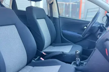 Volkswagen Polo  2013 9