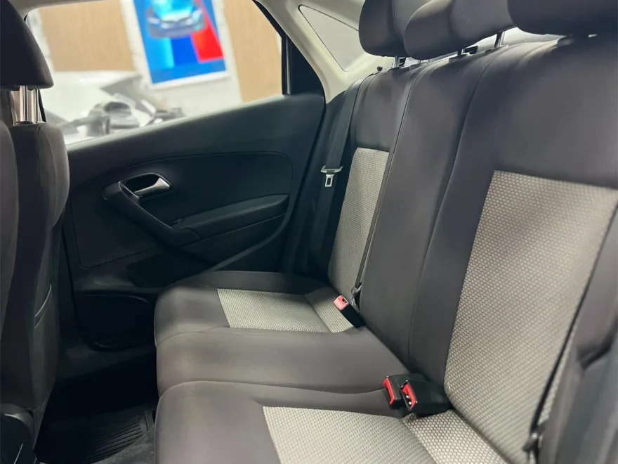 Volkswagen Polo Sedan  2023